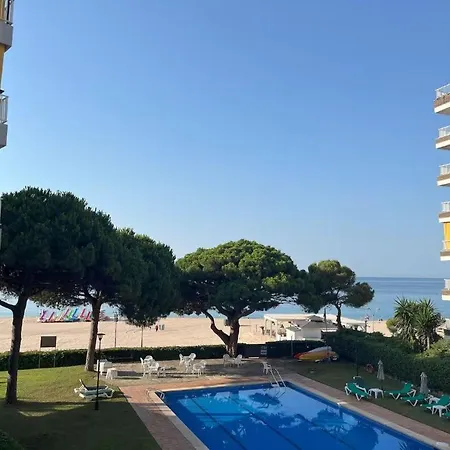 Beach Apartment Costa Brava לינה וארוחת בוקר